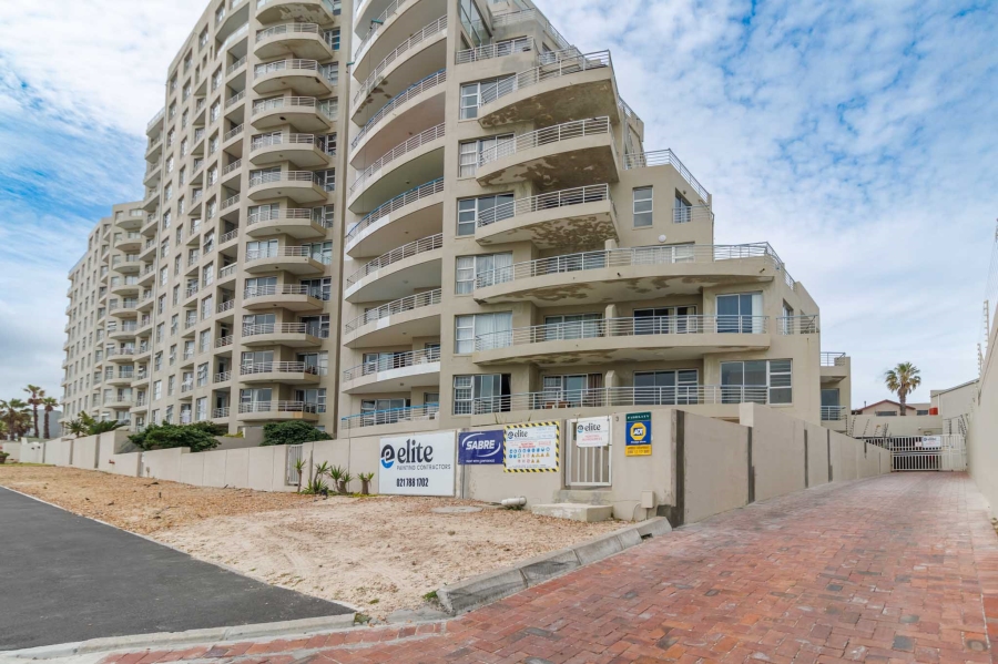 To Let 3 Bedroom Property for Rent in Bloubergrant Western Cape